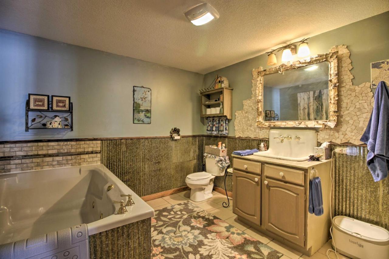 Lakefront Deer River Apt With Dock, Fire Pit And Patio Buitenkant foto