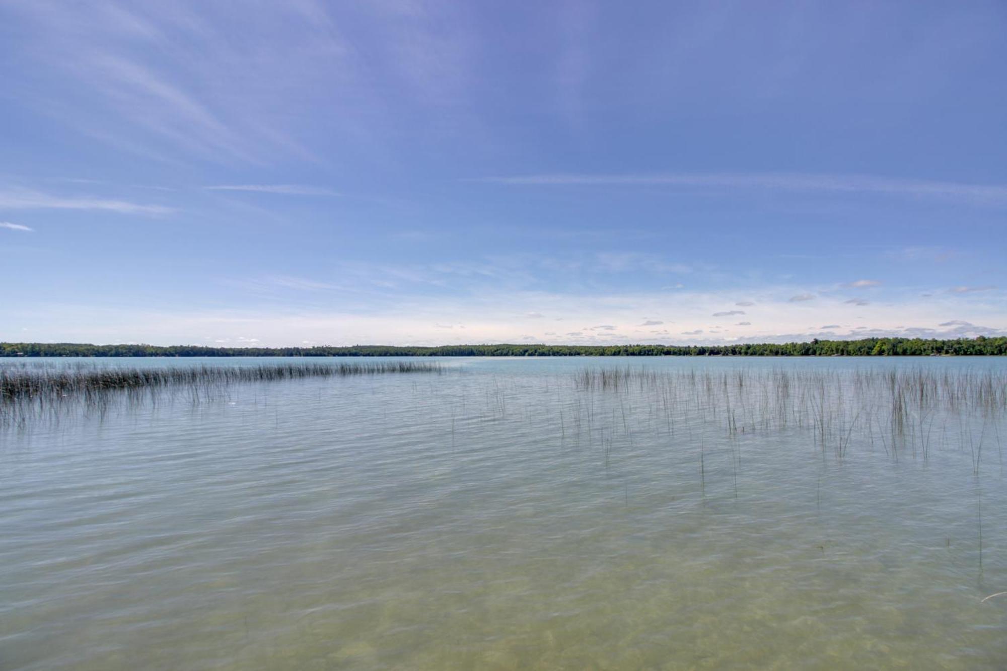 Lakefront Deer River Apt With Dock, Fire Pit And Patio Buitenkant foto