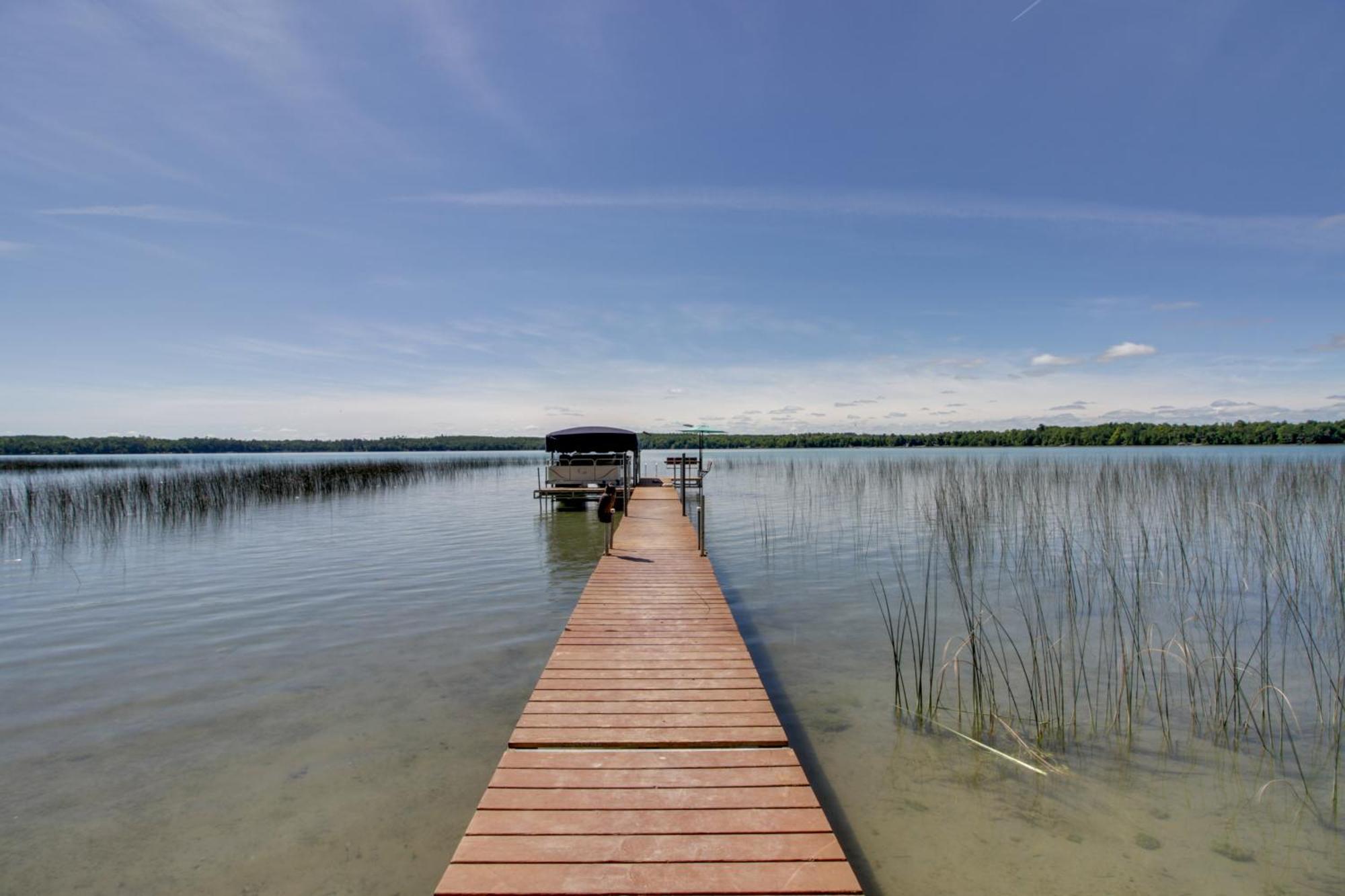 Lakefront Deer River Apt With Dock, Fire Pit And Patio Buitenkant foto